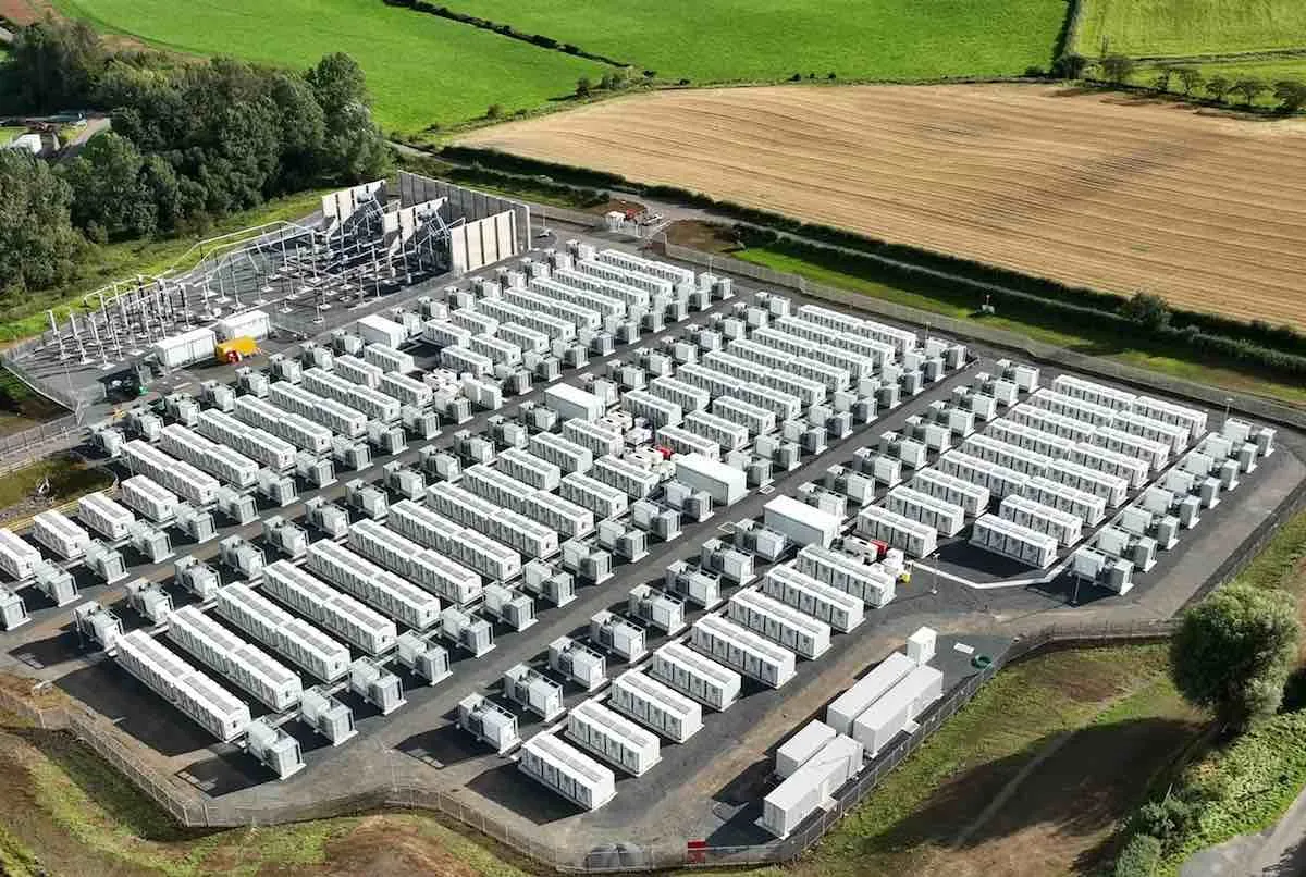 Batterie, autorizzati oltre 2 GW solo a luglio