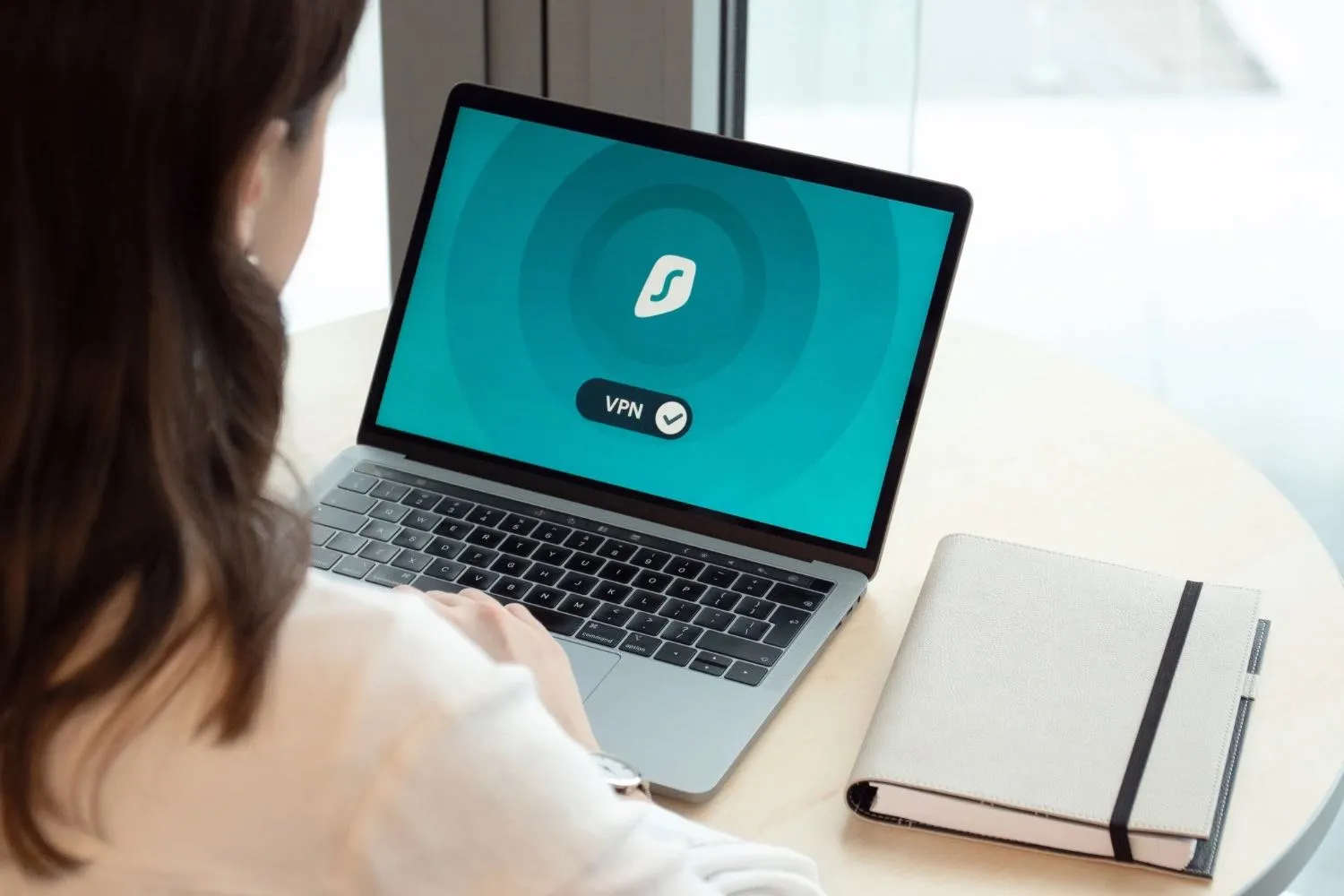 Approfondiamo l'impatto energetico ed ecologico dei server VPN nel 2026