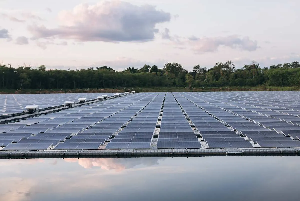 FV flottante, Rse cerca partner per valutare la tecnologia
