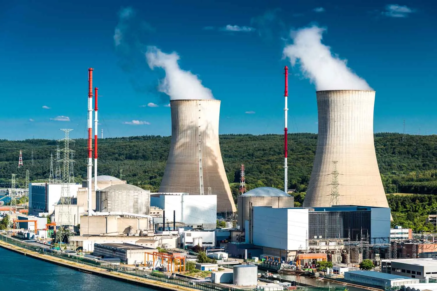Nucleare "sicuro"? Lo studio su "The Lancet" che evidenzia tutti i limiti dell'energia atomica, anche per la salute